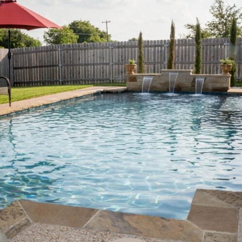 Aquanauts Custom Pool & Spa Waco Tx - Backyard Pool and Fountain Features - Lade